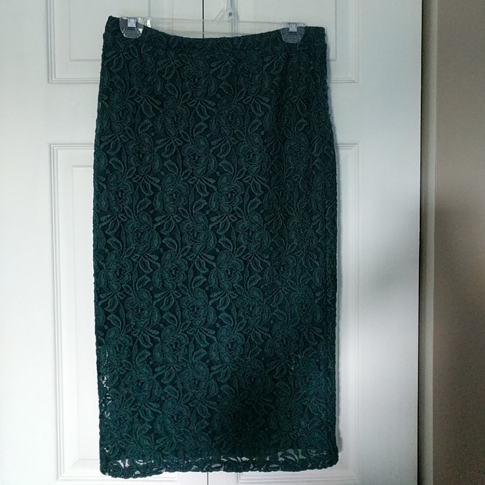 Lace overlay pencil skirt